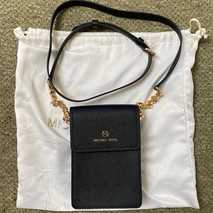 Michael Kors smart phone crossbody
